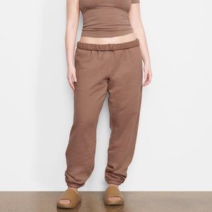 SKIMS Outdoor Fleece Jogger in Tiger’s Eye